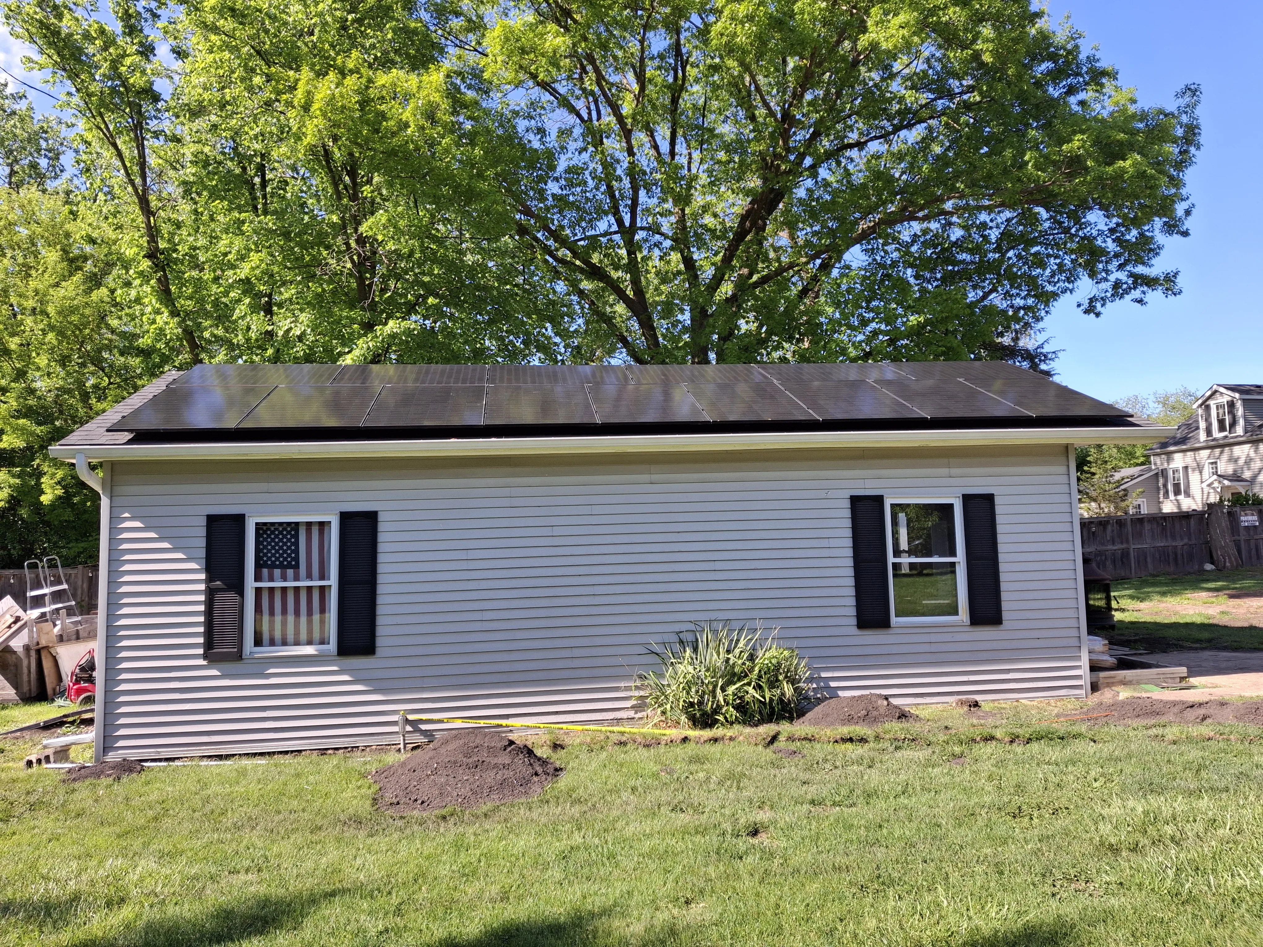 Rooftop solar ranch home full array Illinois